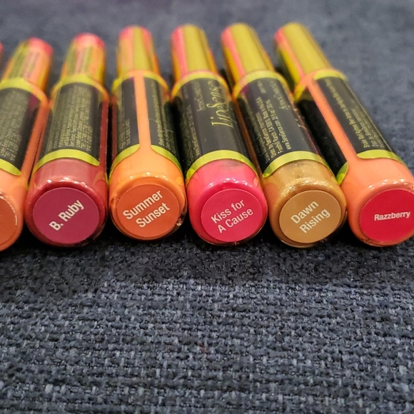 Lip Sense - Picture 3 of 4